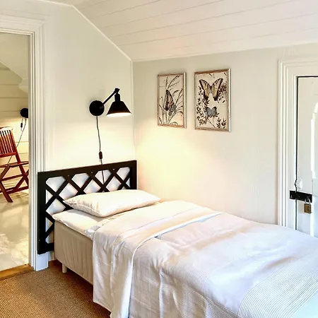 Holiday Farsund Vesthassel-nesheim 펜션 *